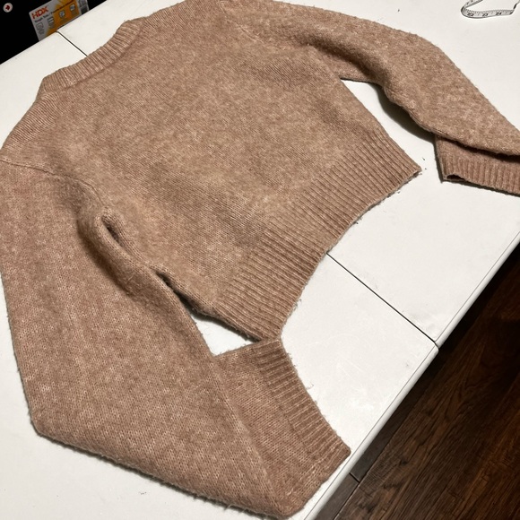 Club Monaco Cable Sleeve Alpaca Blend Sweater - Picture 11 of 11
